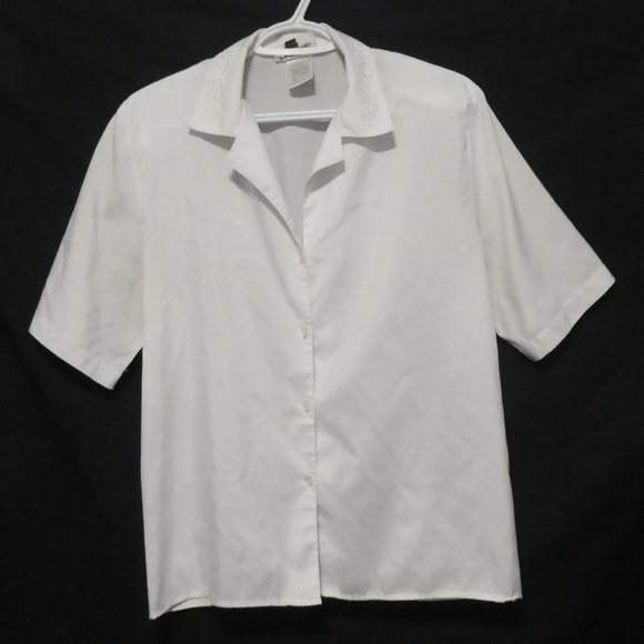 DISTINCTION | size 12 | White Short Sleeve Button-Up Shirt | Embroidered Collar - Picture 1 of 14